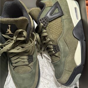 Jordan 4 retro olive. 🫒